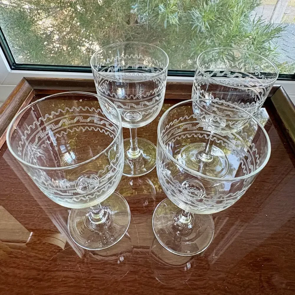 Set of 4 Vintage Etched Cordial Glasses Geometric Zigzag Pattern Stemware